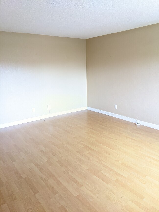 Living Room - 3061 NE 49th St