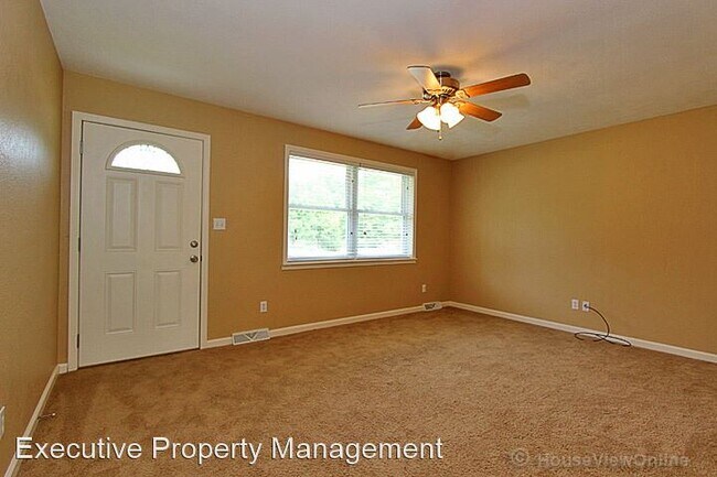 Foto del edificio - 3 br, 2 bath House - 609 Odus Dr