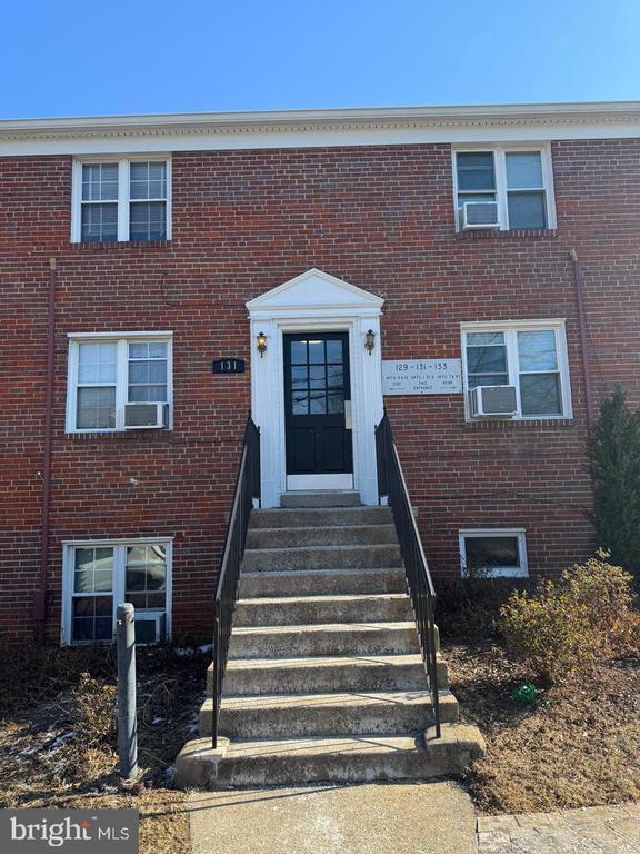 Foto principal - 131 S Courthouse Rd