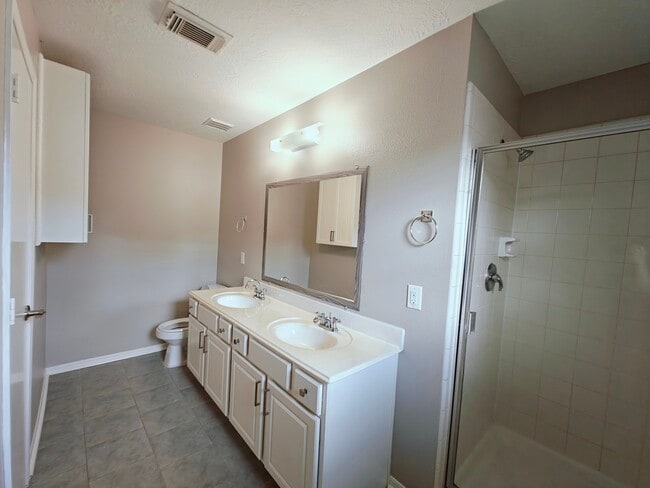 Building Photo - 2506 Teal Run Pl Dr