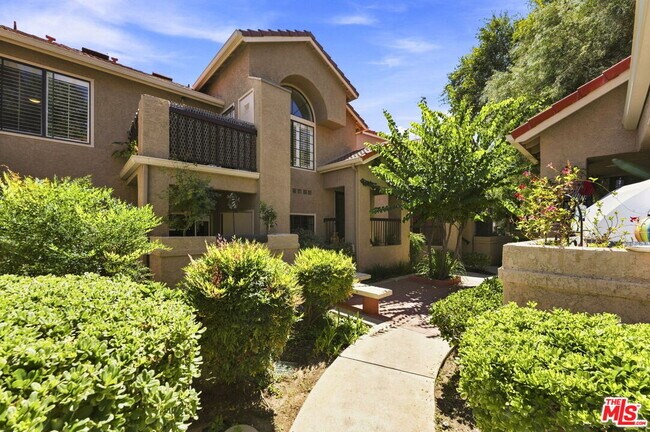 Foto del edificio - 2352 Archwood Ln