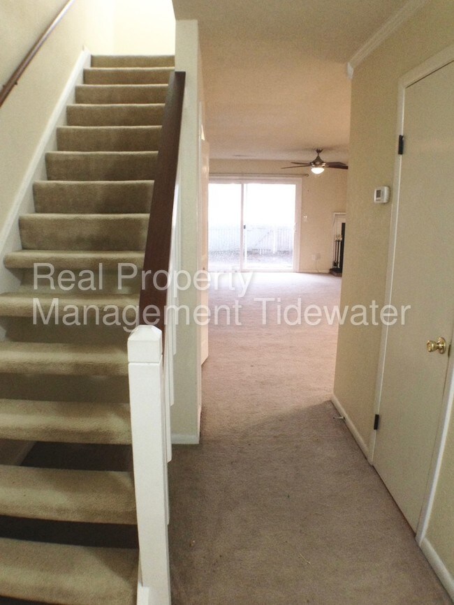 Foto del edificio - 5028 Glenwood Way