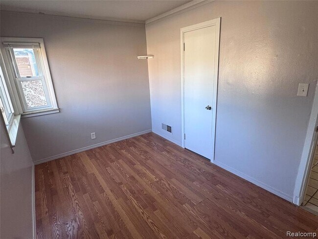 Foto del edificio - 949 W Farnum Ave