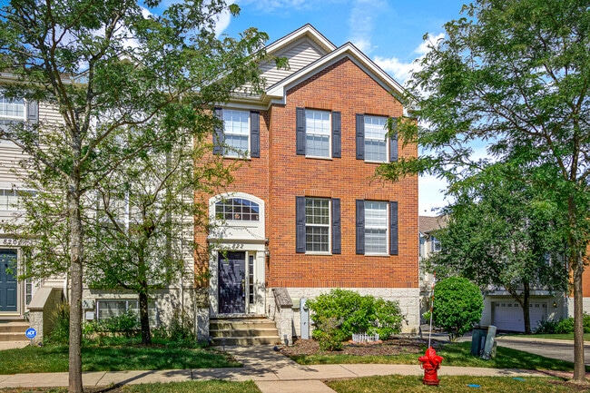 Building Photo - 822 Lewisburg Ln