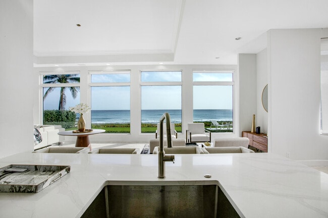 Building Photo - 2635 S Ocean Blvd