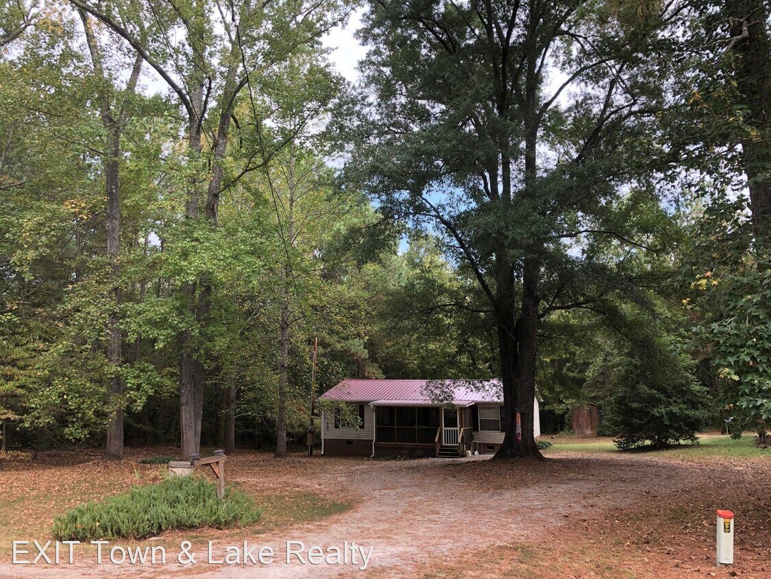 Primary Photo - 3 br, 2 bath House - 555 Hawthorne Drive