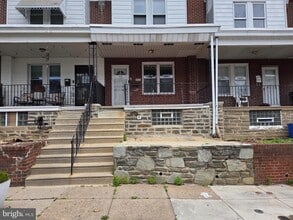Building Photo - 4013 Creston St