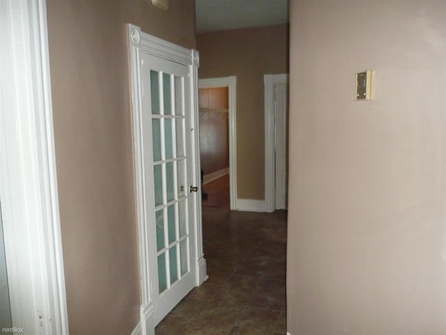 Building Photo - 1325 Morton Ave