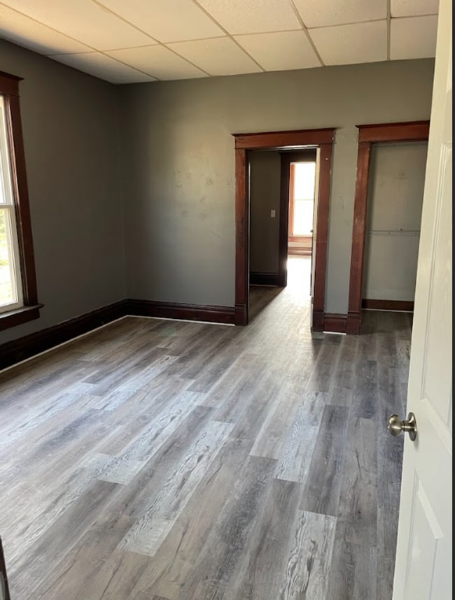 Building Photo - 216 N Lynn St