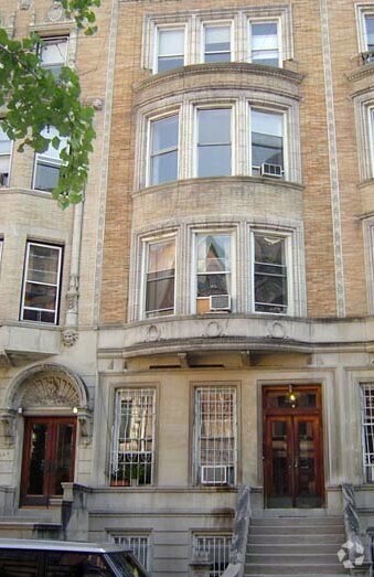 327 West 88th - 327 W 88th St