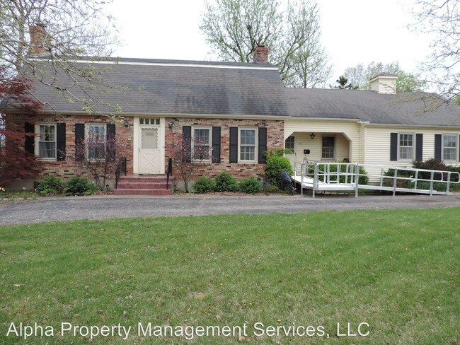 Building Photo - 4 br, 2.5 bath House - 505 S Mitchell St