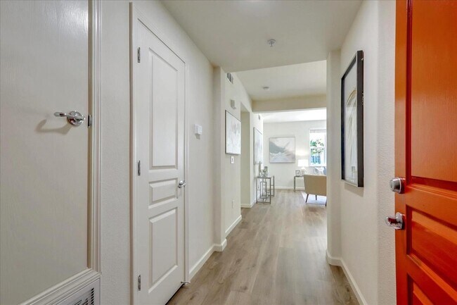 Foto del edificio - 1883 Agnew Road, Unit 229