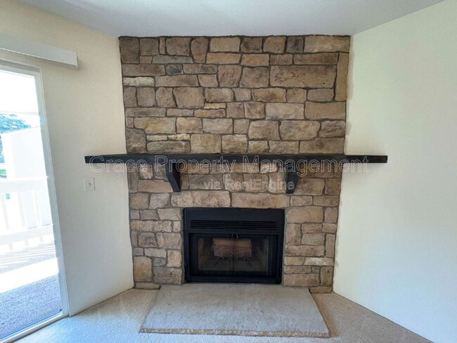 Building Photo - 8335 E Fairmount Dr