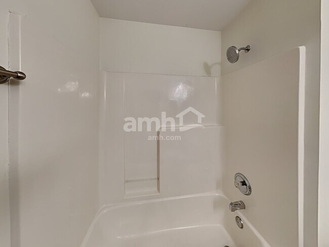 Foto del edificio - 1461 Timber Ridge Cir