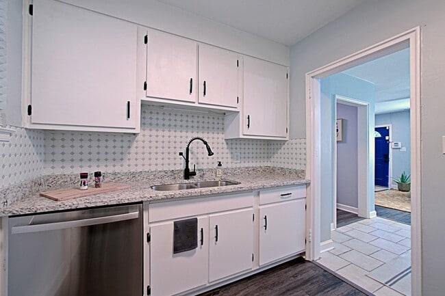Building Photo - 3415 Lanier Ave