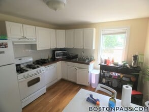 Building Photo - 14 Duval St