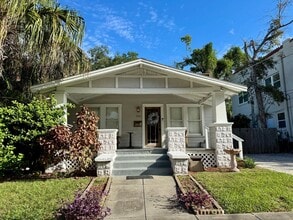 Building Photo - 306 E Lambright St