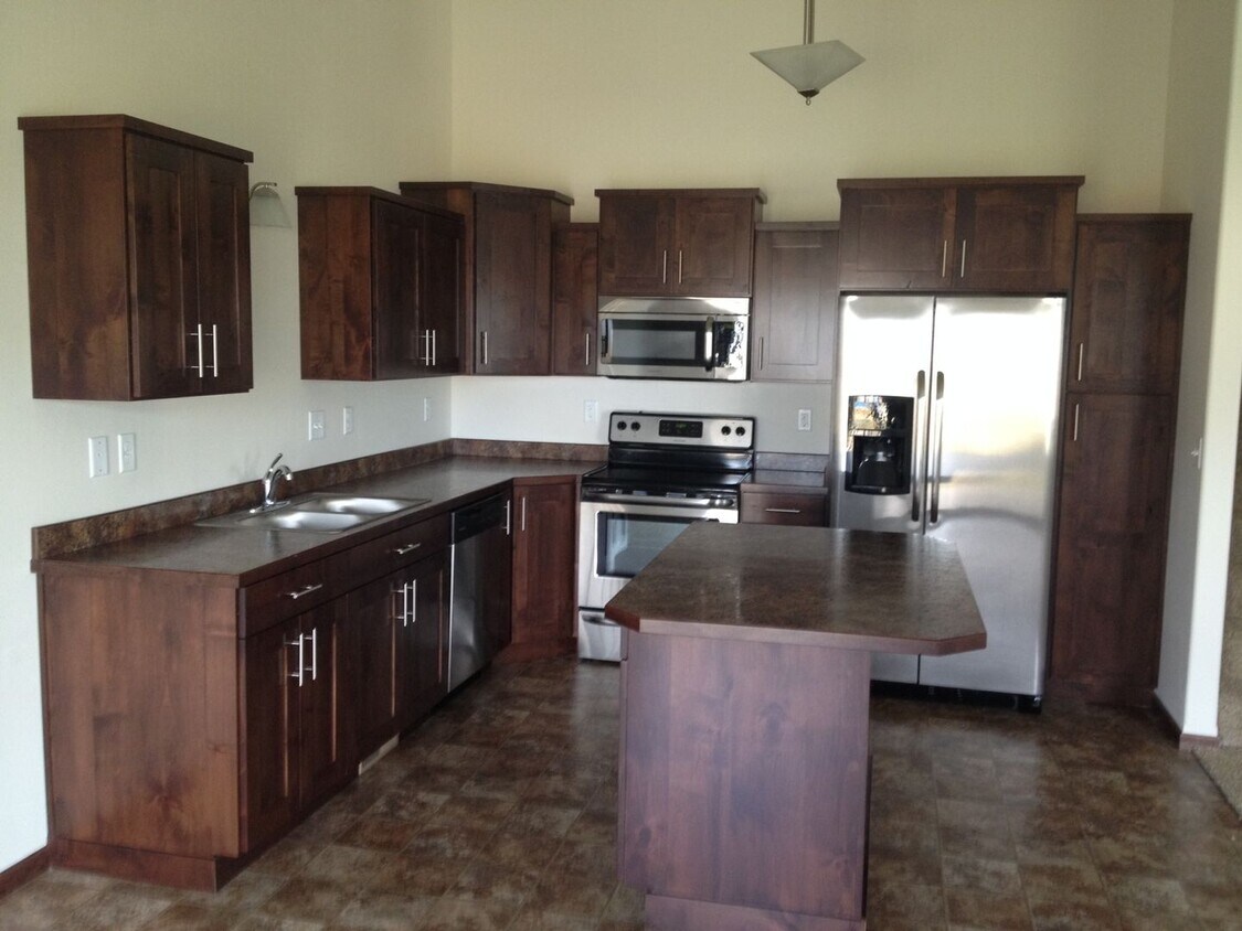 Foto principal - 946 29th Ave W