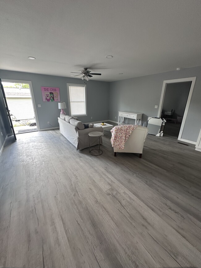 Building Photo - Brooks Street Quadplex - Fyffe