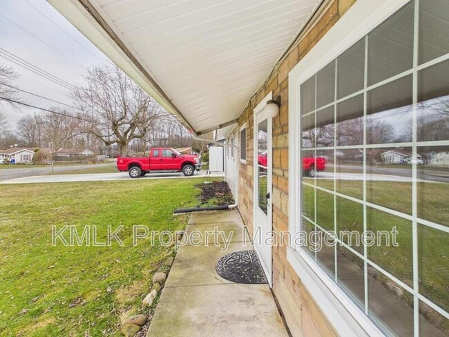 Building Photo - 3434 Lawndale Dr