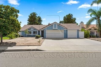 Building Photo - 2224 Callaway Dr