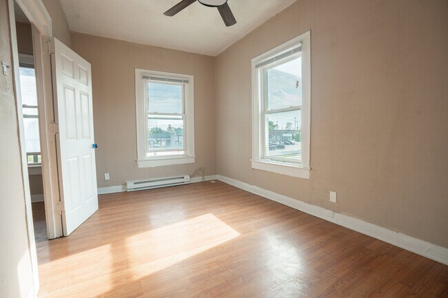 Foto del edificio - 1918 W Washington St