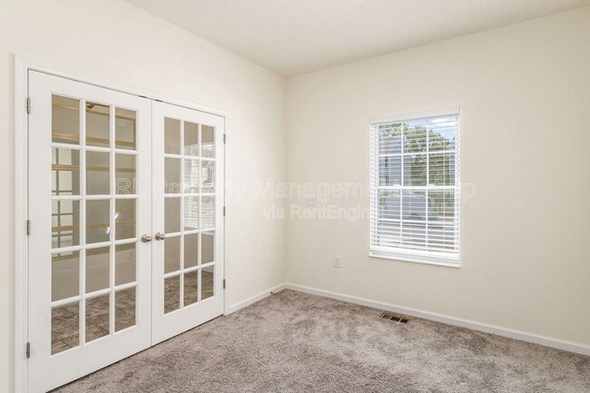 Building Photo - 3306 Lauren Fields Dr S