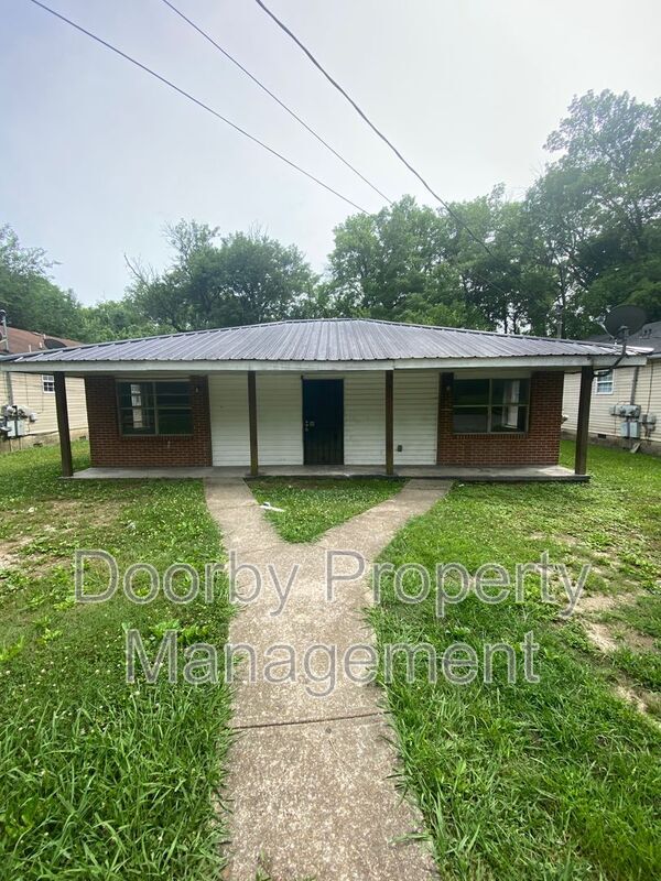 Primary Photo - 1740 Ocoee St