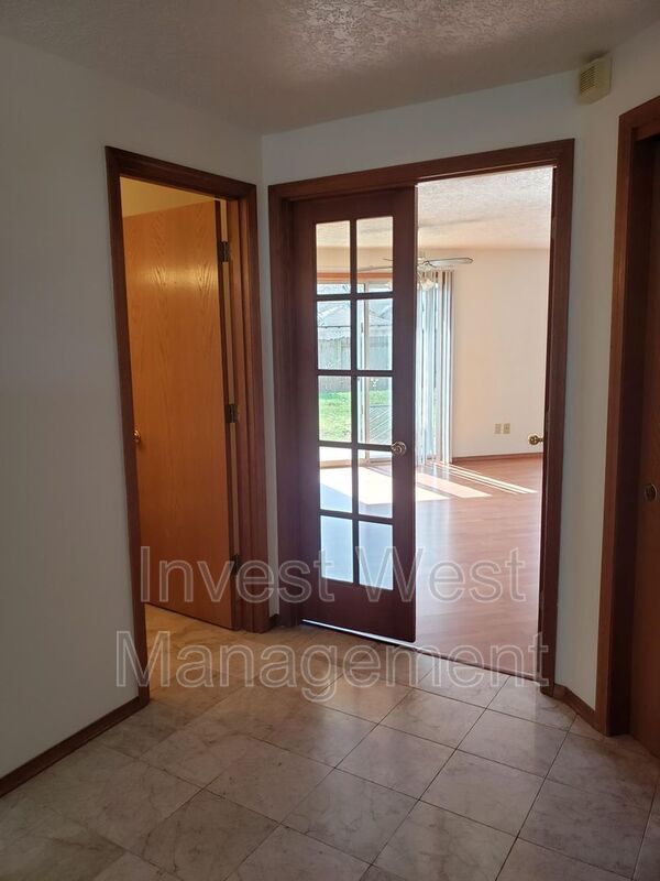 Foto del edificio - 15509 SE Stevenson Dr