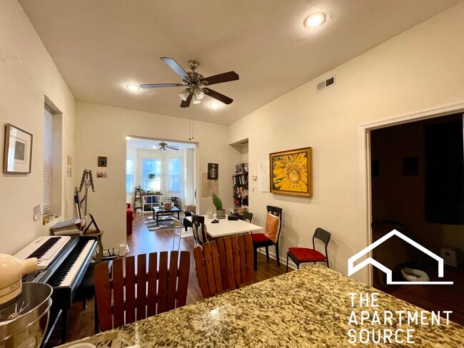 Building Photo - 1921 N Francisco Ave