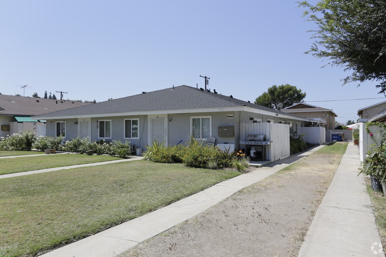 Primary Photo - 313 N Tustin Ave