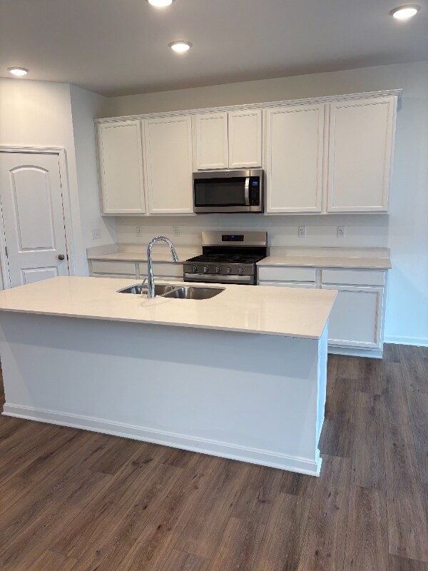 Foto del edificio - 2003 Lyndon Green Cir