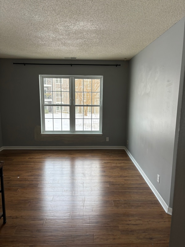 Foto del edificio - 6048 Chasewood Pkwy