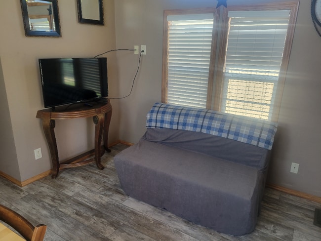 Foto del edificio - 300 Brushy Creek Ranch Rd