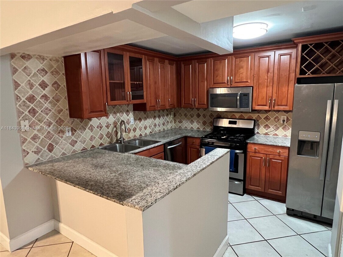 Foto principal - 6914 SW 114th Pl