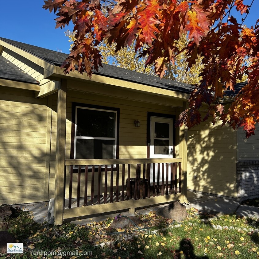 Primary Photo - 1671 Klemmer Ave N