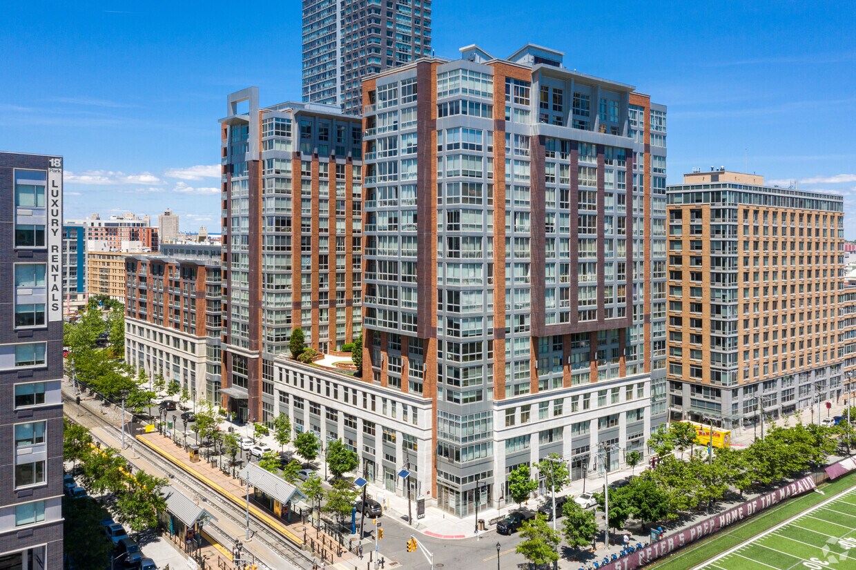 Gull's Cove Apartments Jersey City, NJ