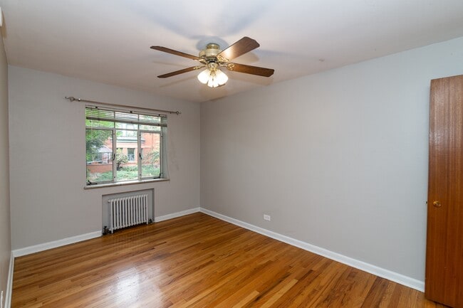 Building Photo - Eastview Apartments