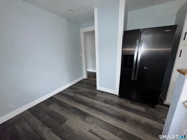 Building Photo - 23 Harding Pl