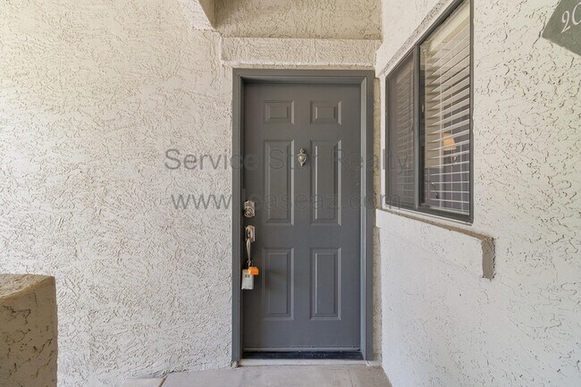 Building Photo - 15095 N Thompson Peak Pkwy