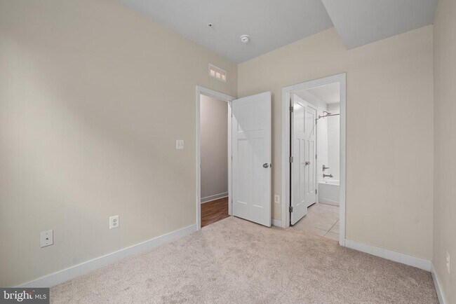 Foto del edificio - 8262 Miner St
