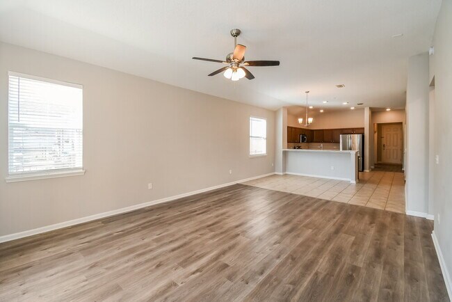 Foto del edificio - 5754 Village Pond Cir