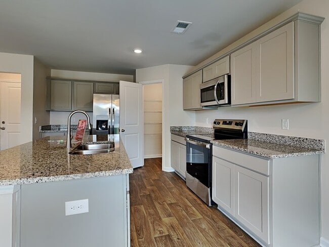 Building Photo - Coming Soon!  Burnside Farms near Ft Jacks...