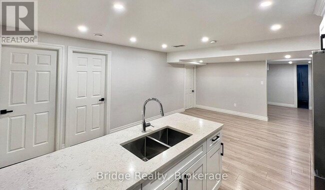 Photo du bâtiment - 169 Hemlock St