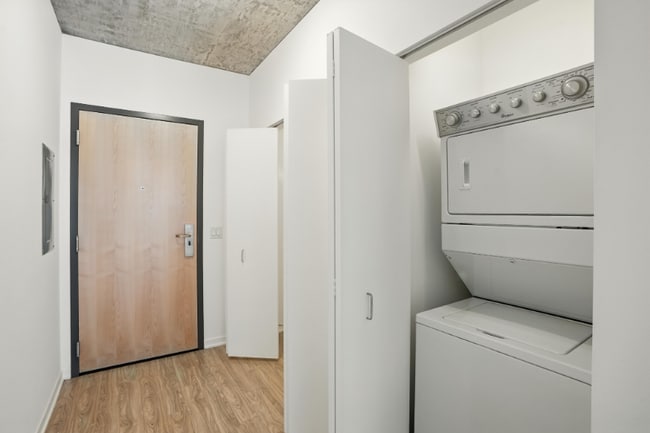 Foto del edificio - 1369 S Wabash Ave