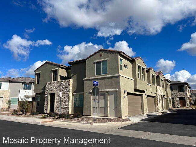 Foto del edificio - 3 br, 2.5 bath House - 678 E. Furness Dr. ...