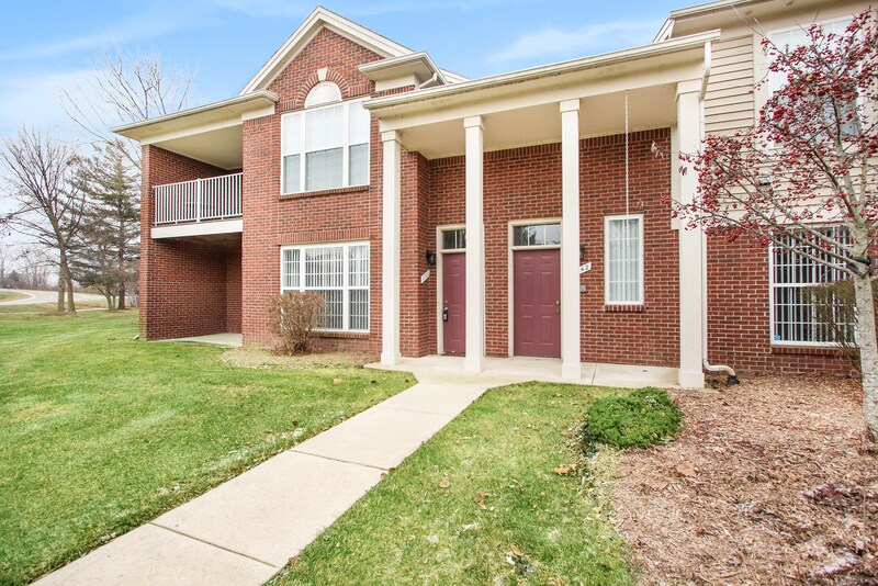 1744 Deepwood Cir, Rochester, MI 48307 House Rental in Rochester, MI