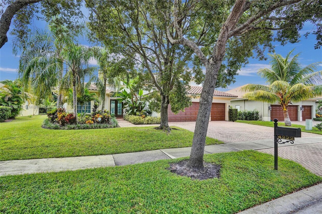 Primary Photo - 4222 Cedar Creek Ranch Cir