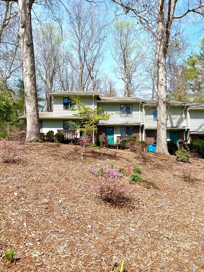 Building Photo - 8201 Terra Dr