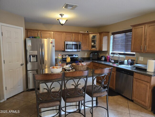 Foto del edificio - 8814 W Magnolia St